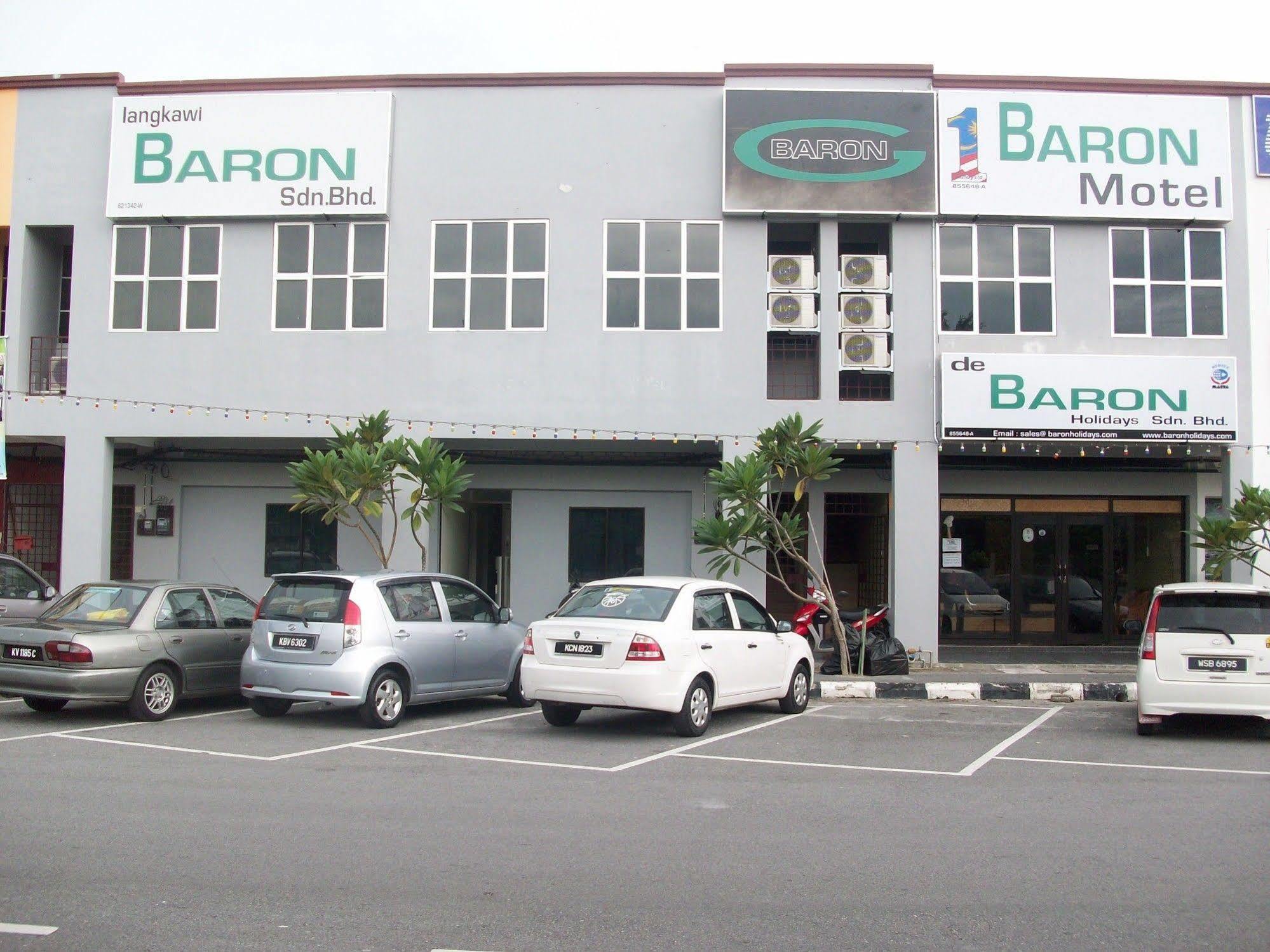 1 Baron Motel Kuah Kültér fotó