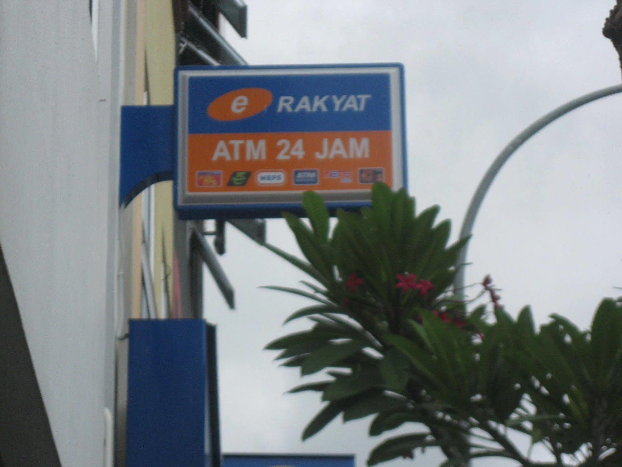1 Baron Motel Kuah Kültér fotó